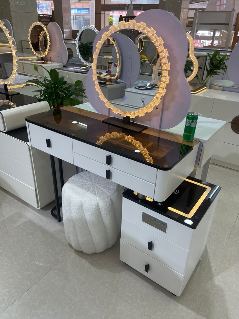 Dressing mirror with stool, luxury