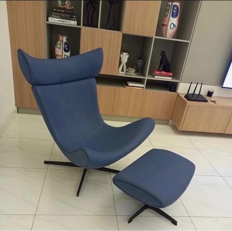 Aura Mid-Century Modern Leather Lounge Chair & Ottoman Set - Image 4