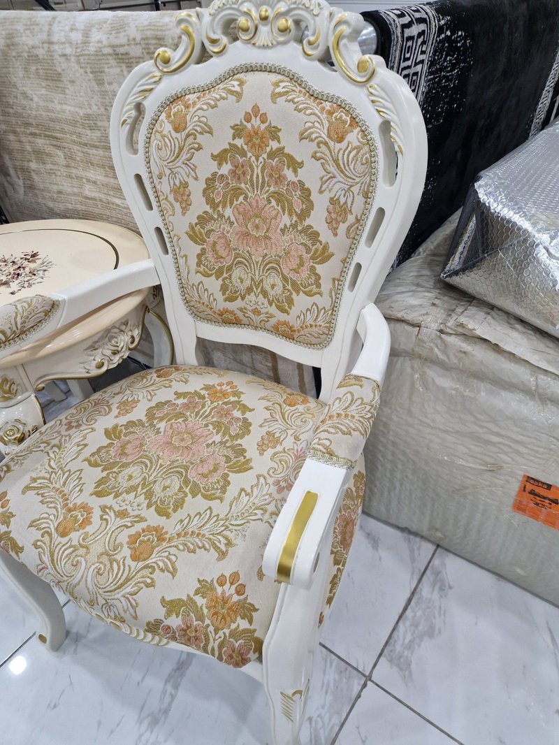 Classic Baroque Armchair & Coffee Table Set with Floral Damask Upholstery - Image 1