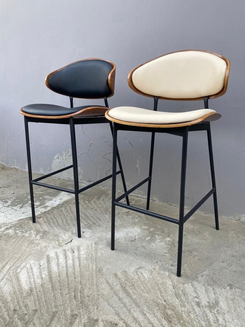 Long bar chairs - Image 3