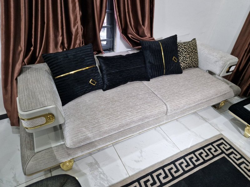 Glamour Gold & Black-and-White Upholstered Living Room Suite with Sculptural Armrests - Image 4