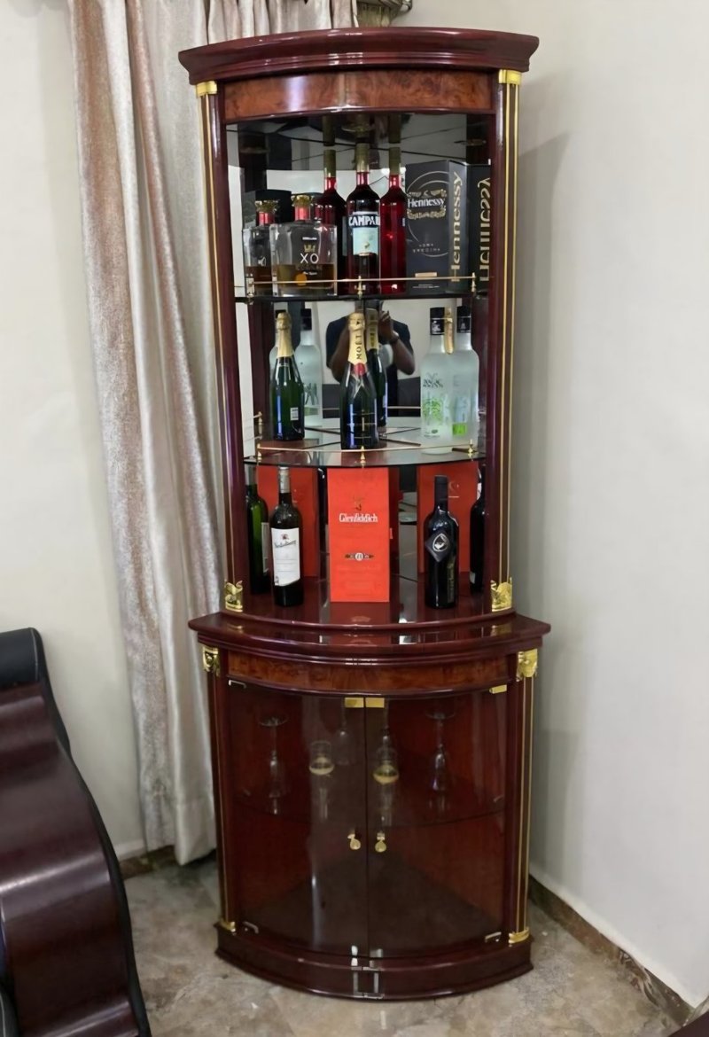 Classic Luxury Mahogany Corner Bar Cabinet