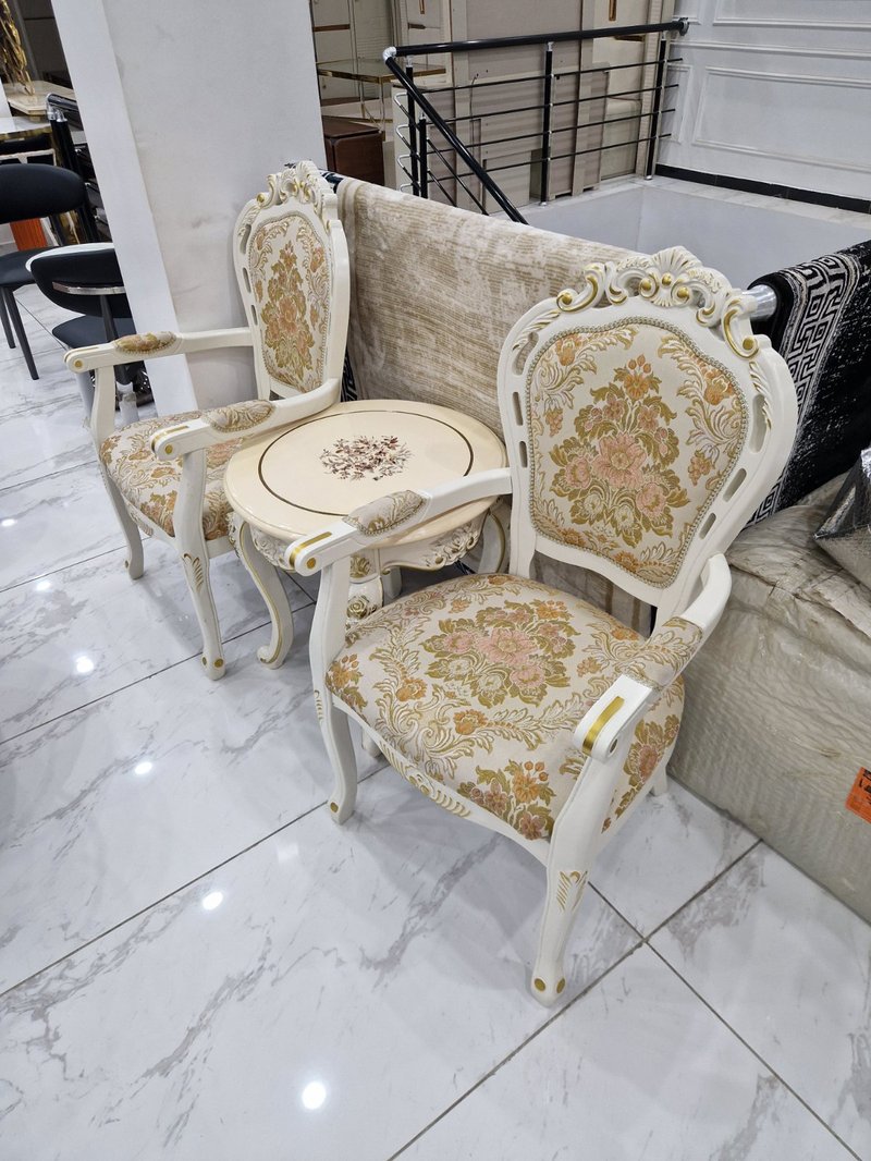 Classic Baroque Armchair & Coffee Table Set with Floral Damask Upholstery