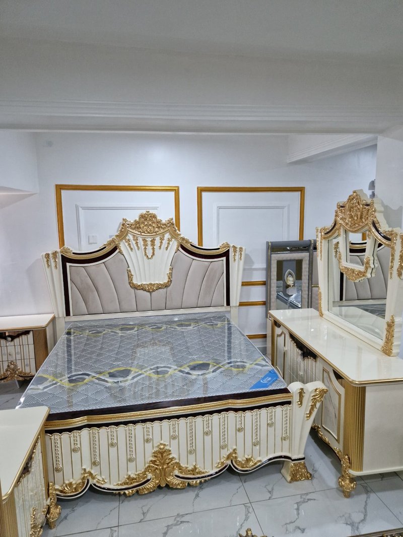 Royal Luxury Ivory & Gold Carved Bedroom Set